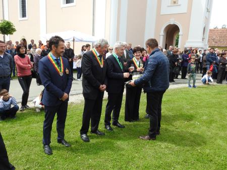 Slavnostno zasadili cepljenko najstarejše vinske trte na svetu 33